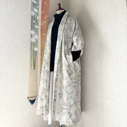 白大島紬で作ったコート　麗らか 1枚目の画像