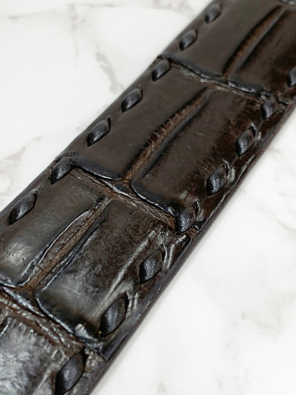 日本製　クロコダイル　マット仕上げ　手縫い　3Lサイズ　キングサイズ　３５㎜巾　上質　ベルト　真鍮磨き上げ金具 6枚目の画像
