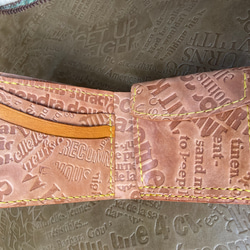 ヌメ革　型押し　手縫い二つ折り財布(コインケース右) 2枚目の画像