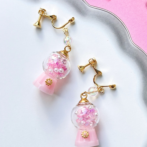 レジンとガラスドームのミニチュアキャンディポットピアス イヤリング