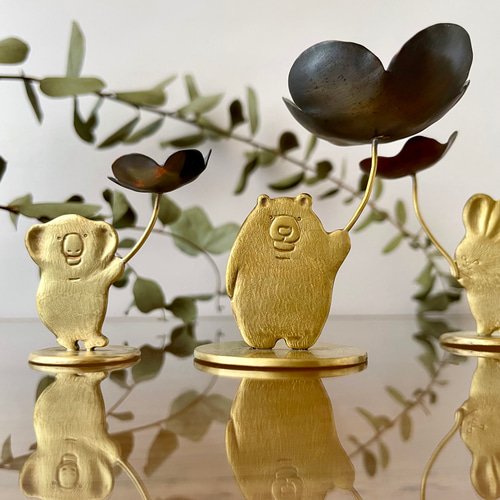 受注制作「大きなお花を持ったクマ」真鍮オブジェ 立体・オブジェ 藤田