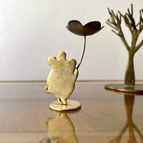 受注制作「大きなお花とこぶた」小さな真鍮オブジェ 立体・オブジェ