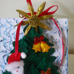 壁掛けアート＜クリスマスツリーNO2＞ツリーは、木の実。送料無料 4枚目の画像