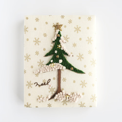 刺繍ファブリックパネル “ 雪積もるクリスマスツリー・モミの木 " | F0サイズ18×14cm 5枚目の画像