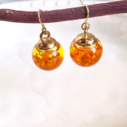 金木犀 ガラスドーム ハーバリウム ピアス/イヤリング ＊キンモクセイ