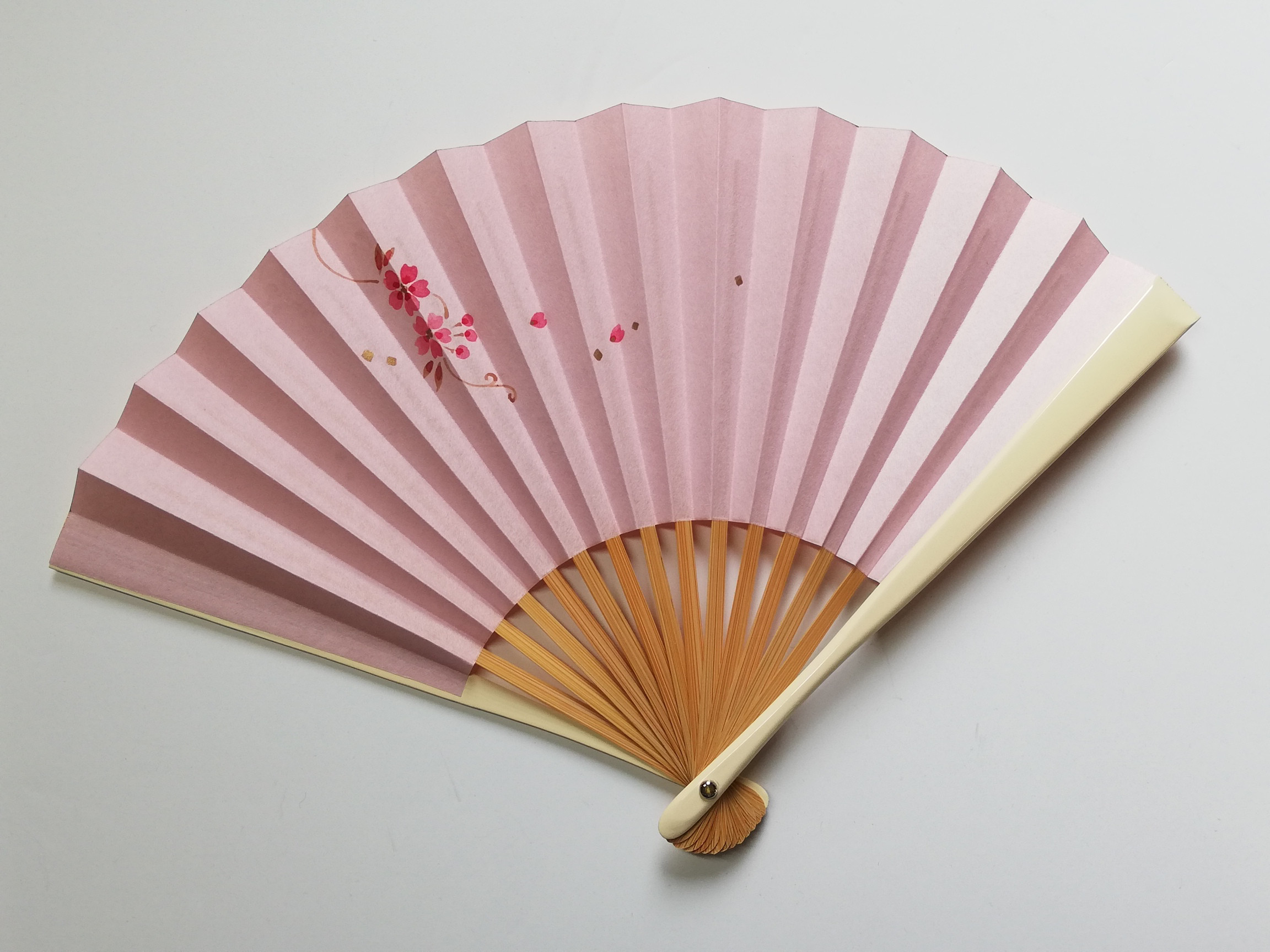 趣 -omomuki- <桜唐草>　京扇子