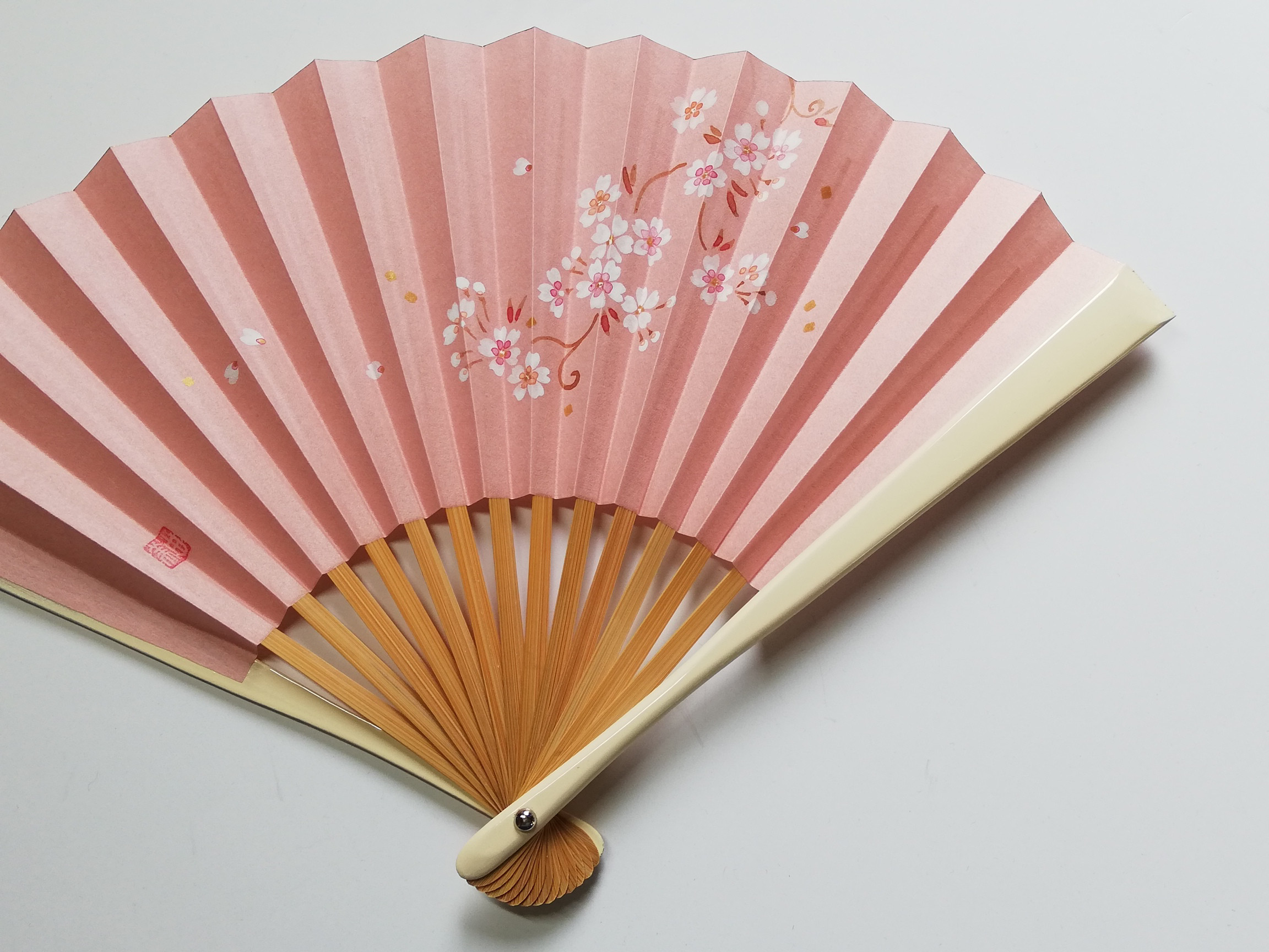 趣 -omomuki- <桜唐草>　京扇子