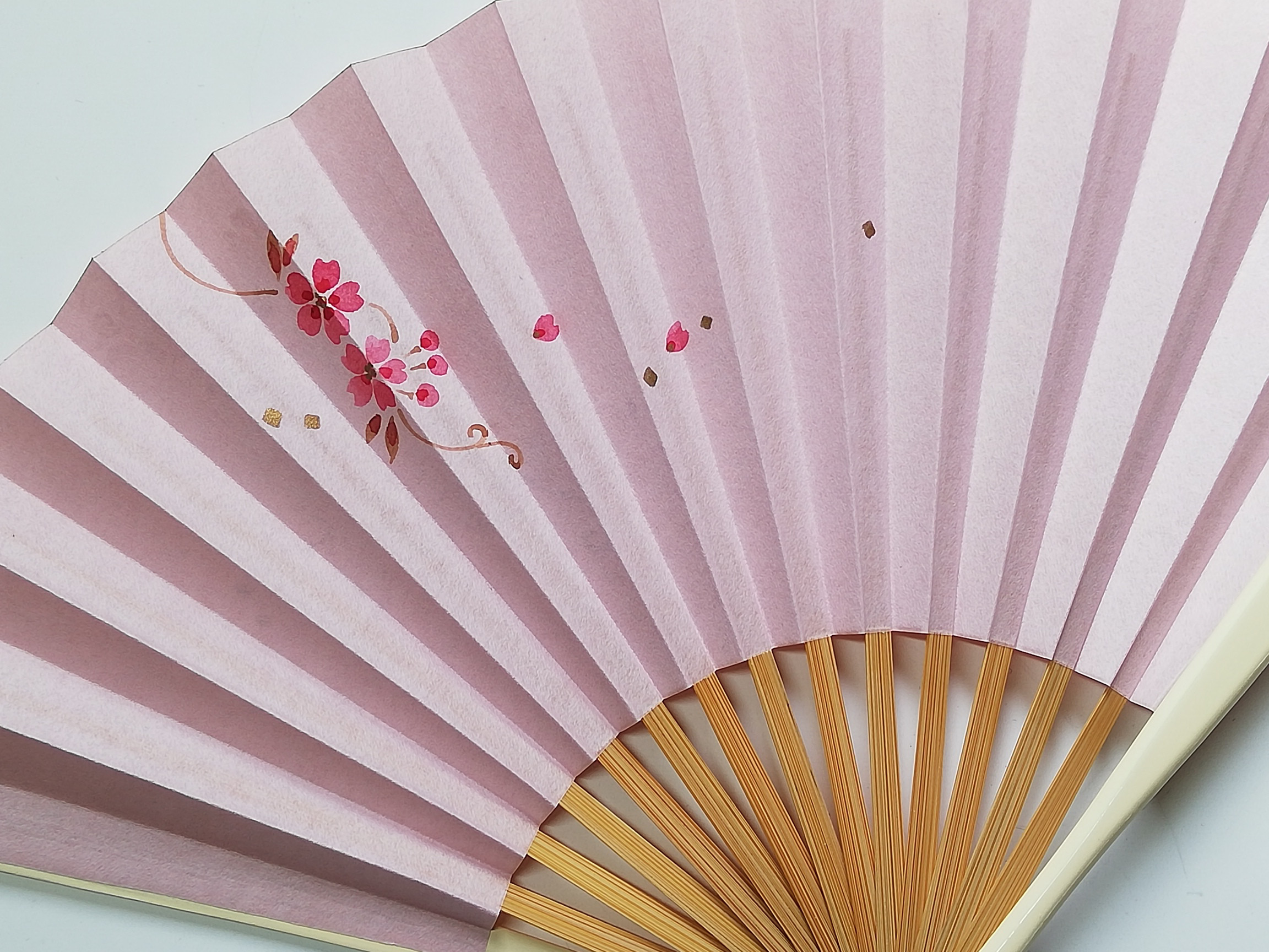 趣 -omomuki- <桜唐草>　京扇子