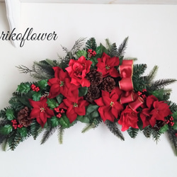 ポインセチアが華やかなクリスマススワッグ 横長スワッグ アーティ