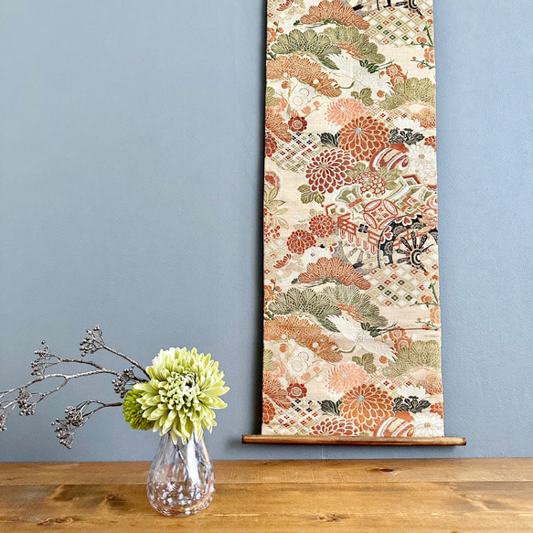 帯のタペストリー アンティークに咲く花々 着物リメイク インテリア