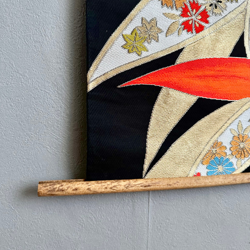 帯のタペストリー 漆黒に美しい笹の葉 着物リメイク インテリア 掛け軸