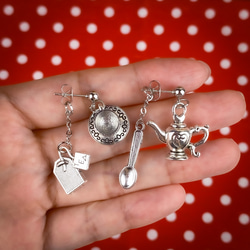 Lol ページ ピアス 3セット Lol ページ ピアス 3セット マグネットピアス 3セット(6個)の通販 by 綴's