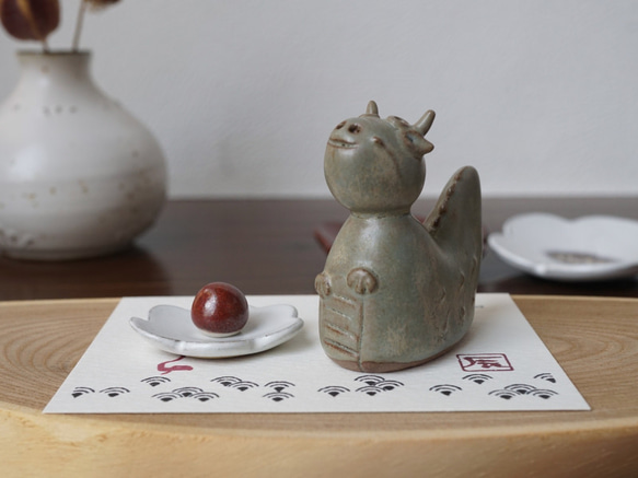 夢をつかむ龍　置物 / 陶器　干支・辰・たつ /Creema限定 3枚目の画像