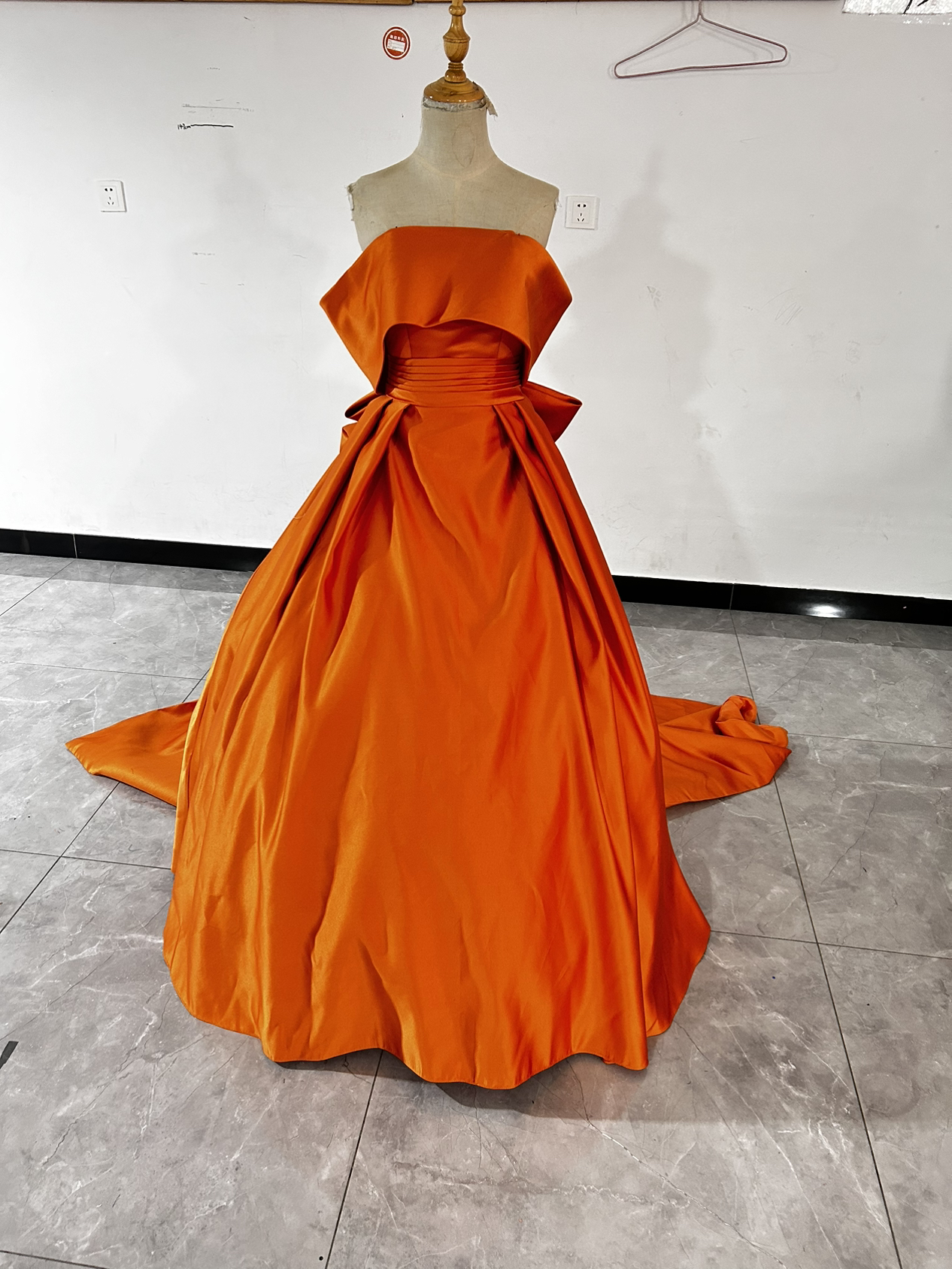 上品！テラコッタカラードレス 取り外しオフショルダー+リボン ベアトップ ロング 拳式