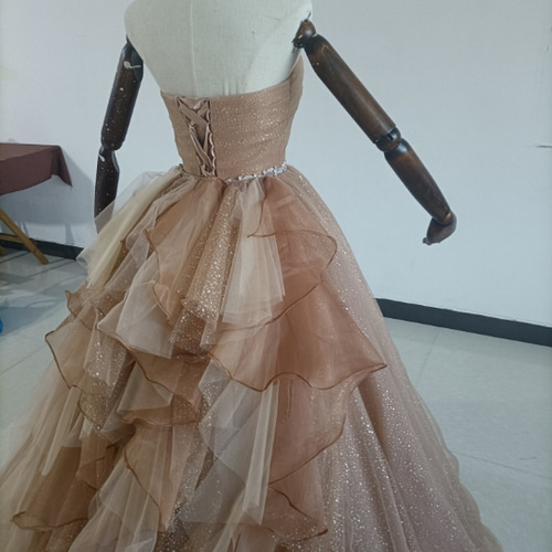 美品！シャンパン色 ドレス ベアトップ 柔らかく重ねたチュール  