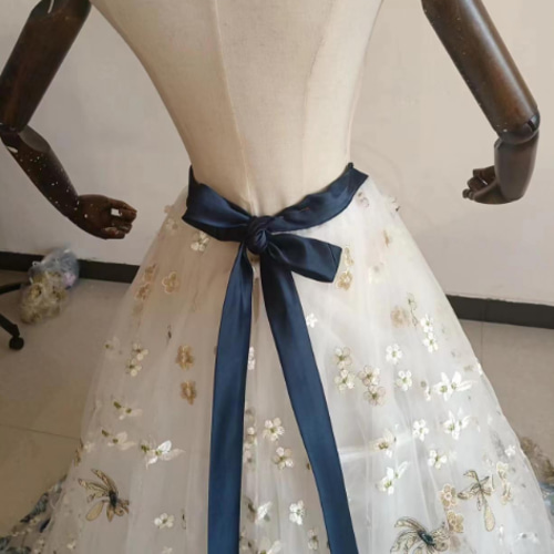 美品！ブルー パーティードレス プリンセスライン キラキラチュール  