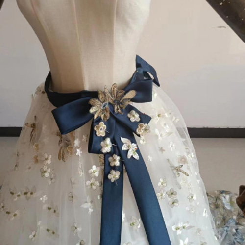 美品！ブルー パーティードレス プリンセスライン キラキラチュール  