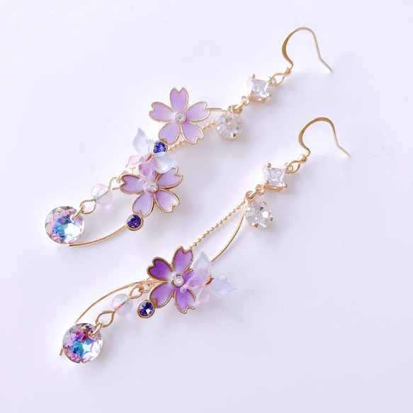 再販　【桜舞う】たわわインカローズ　チャーム，ピアス、イヤリング 再販】桜舞う クリスタルガラスのピアス／イヤリング（CRY.ヴィ