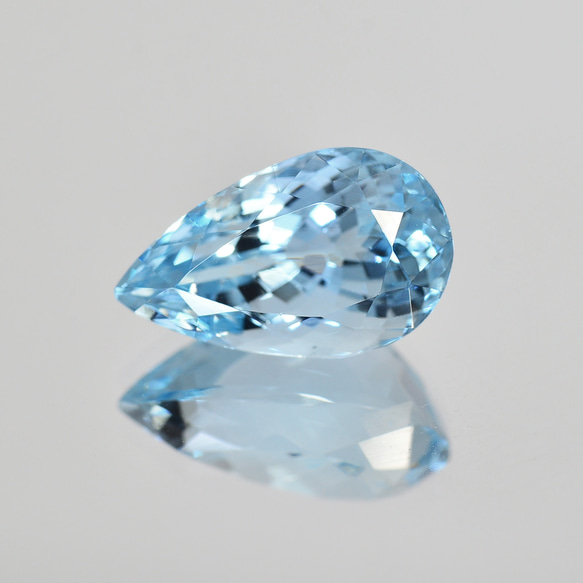 ソ付 アクアマリン 2.959ct ルース ペアシェイプ 3枚目の画像