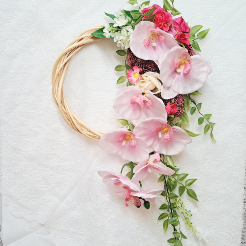 クレイフラワー♡メルヘン♡フラワーリース♡ピンクの胡蝶蘭♡ハンドメイド