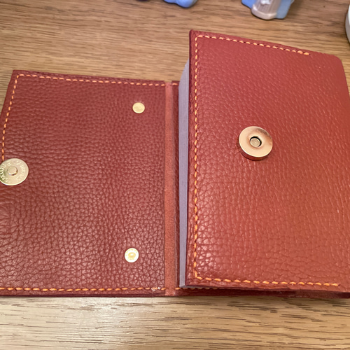 受注見本 手縫本革ハンドメイド新改訳中型版聖書カバー／ブックカバー