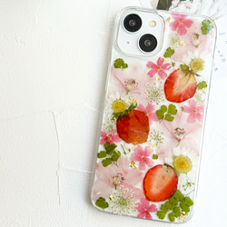 いちごスマホケース いちごiPhoneケース 押しフルーツケース 押し花スマホケース 押しフルーツスマホケース 3枚目の画像