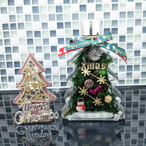 No.155 ハーバリウム　クリスマスツリー　ねこ瓶(小)  ご確認用 クリスマスツリーボトル』ハーバリウム｜横浜花まりか フラワー