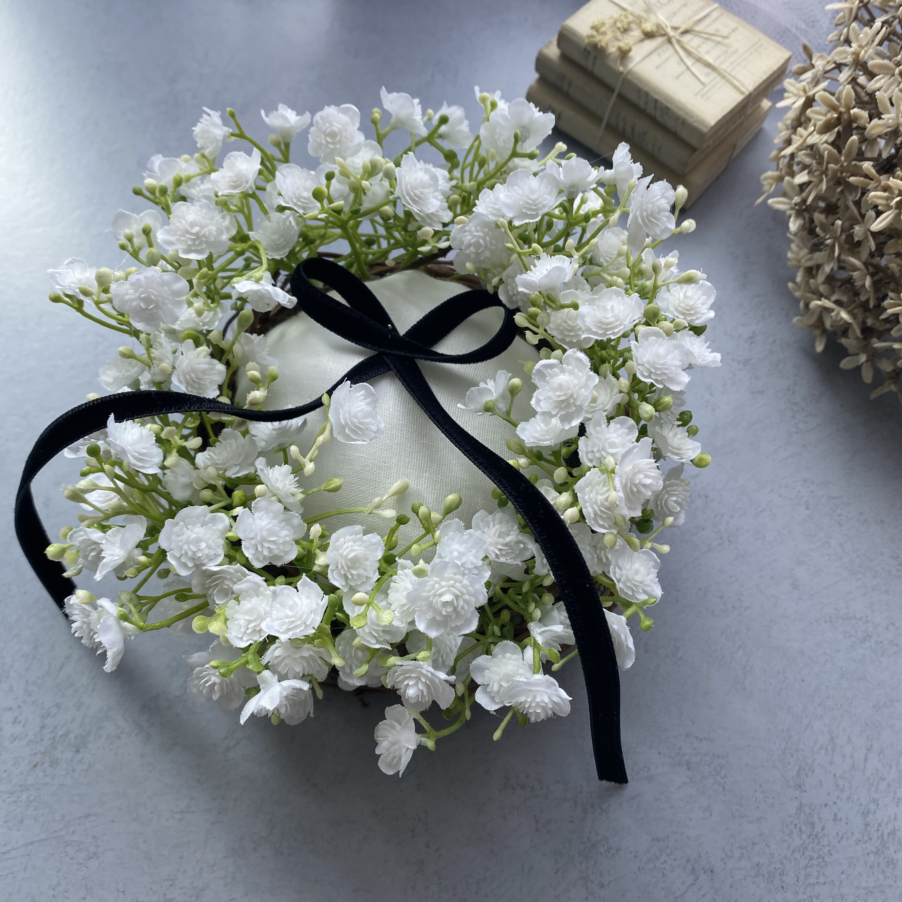 かすみ草のリース型リングピロー お花 ラタン リース 幸せのリングピロー ダブルガーゼ 白 ウエディング