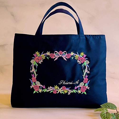 【後払い手数料無料】 花フレームデザイン／レッスンバッグ|リバティ|名入れ|刺繍 手提げ・レッスンバッグ・入園グッズ