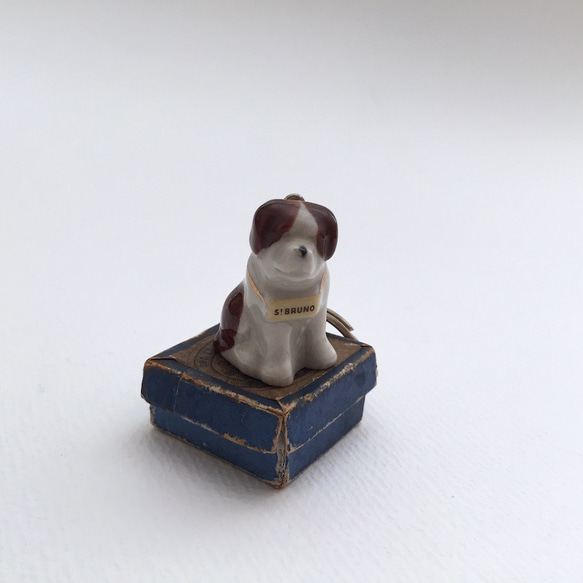 アンティーク犬のキーフォルダー　dog figure　フィギュリン クリスマスプレゼント 5枚目の画像