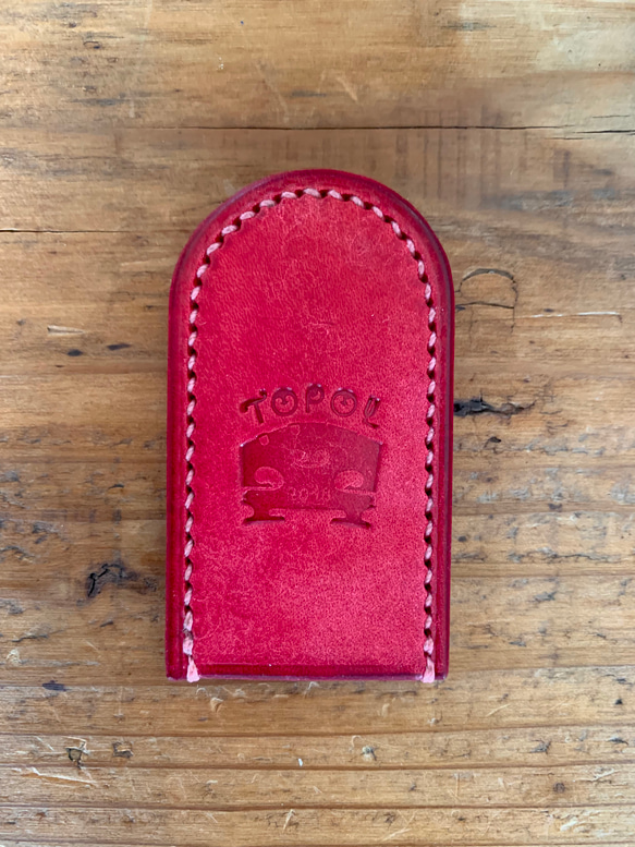 手縫いの革の筆記用具キャップ　『Comarina - MOMO Topolino 220』 2枚目の画像