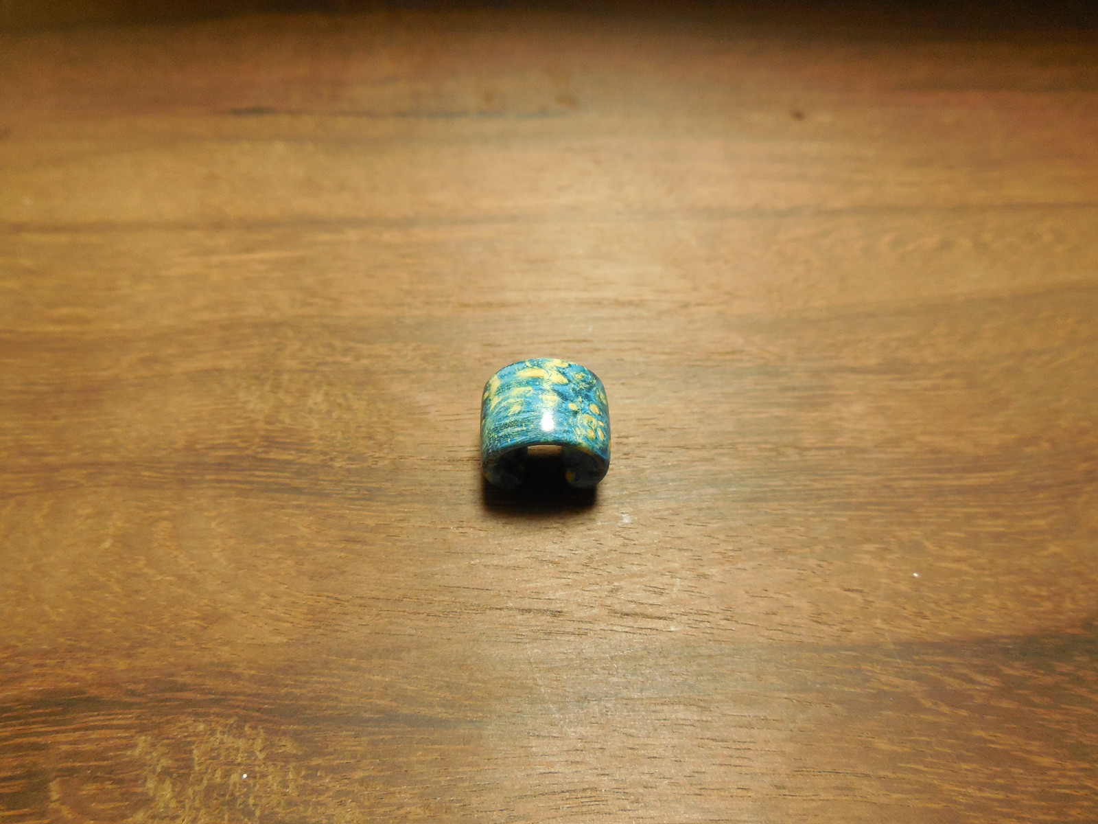 惑星スタビライズドウッドのイヤーカフ Type2