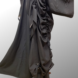 ドレープ際立つ 着物ガウン 裾袖クシュ 絽  着物リメイク 和柄男女兼用 フリーサイズ Ｋ51005 3枚目の画像