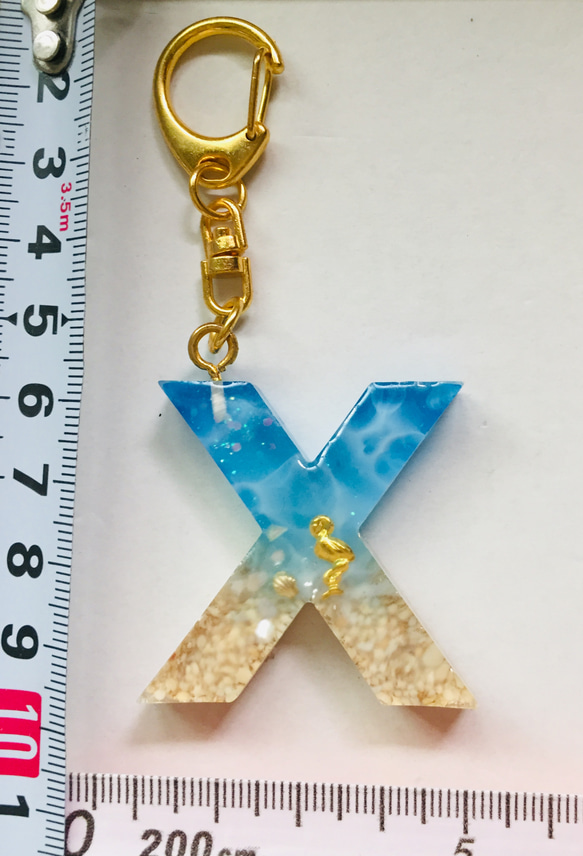 アルファベット　キーホルダー　レジン　海　X 2枚目の画像