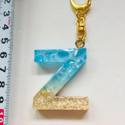 アルファベット　キーホルダー　レジン　海　Z 2枚目の画像