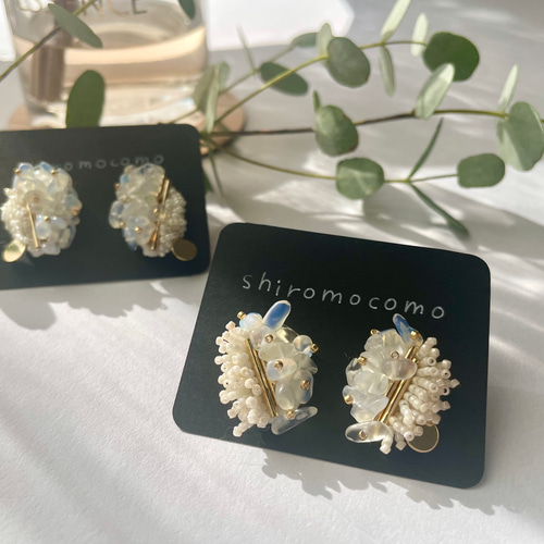 ビーズ刺繍アクセサリー/ビーズアクセサリー/イヤリング/秋冬/ゴールド