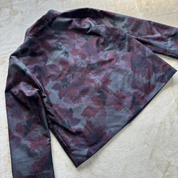 大島紬の刺し子ジャケット　リバーシブル　青亀甲×花　着物リメイク 10枚目の画像