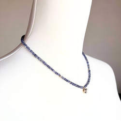 【A32】　ネックレス　天然石ビーズ　梅銀細工　カットアイオライト　半貴石　３月誕生石 4枚目の画像