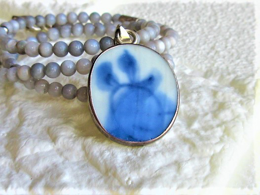 【A22】　ネックレス　アンティーク　焼物(タイ・アユタヤ)　グレー貝パール　メンズ　天然石　天然石ビーズアクセサリー