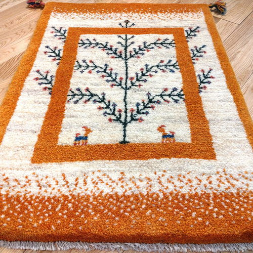 【夏のキャンペーン】ペルシャ　ギャッベ 玄関　88×60 茜色　生命の木 ペルシャ ギャッベ 玄関 88×60 茜色 桃色 生命の木 実 夏の