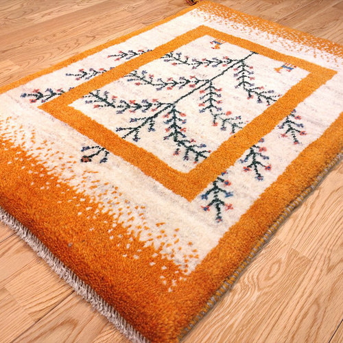 ペルシャ　ギャッベ　玄関　小判型　88×60　アイボリー　蔦　花 ペルシャ ギャッベ 玄関 小判型 88×60 アイボリー 蔦 花 - メルカリ