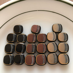 アンティーク ボタン 7個　ビンテージ 昭和 レトロ 個性的 ハンドメイド素材 日本製 ポップ アクセ 四角いボタン 4枚目の画像
