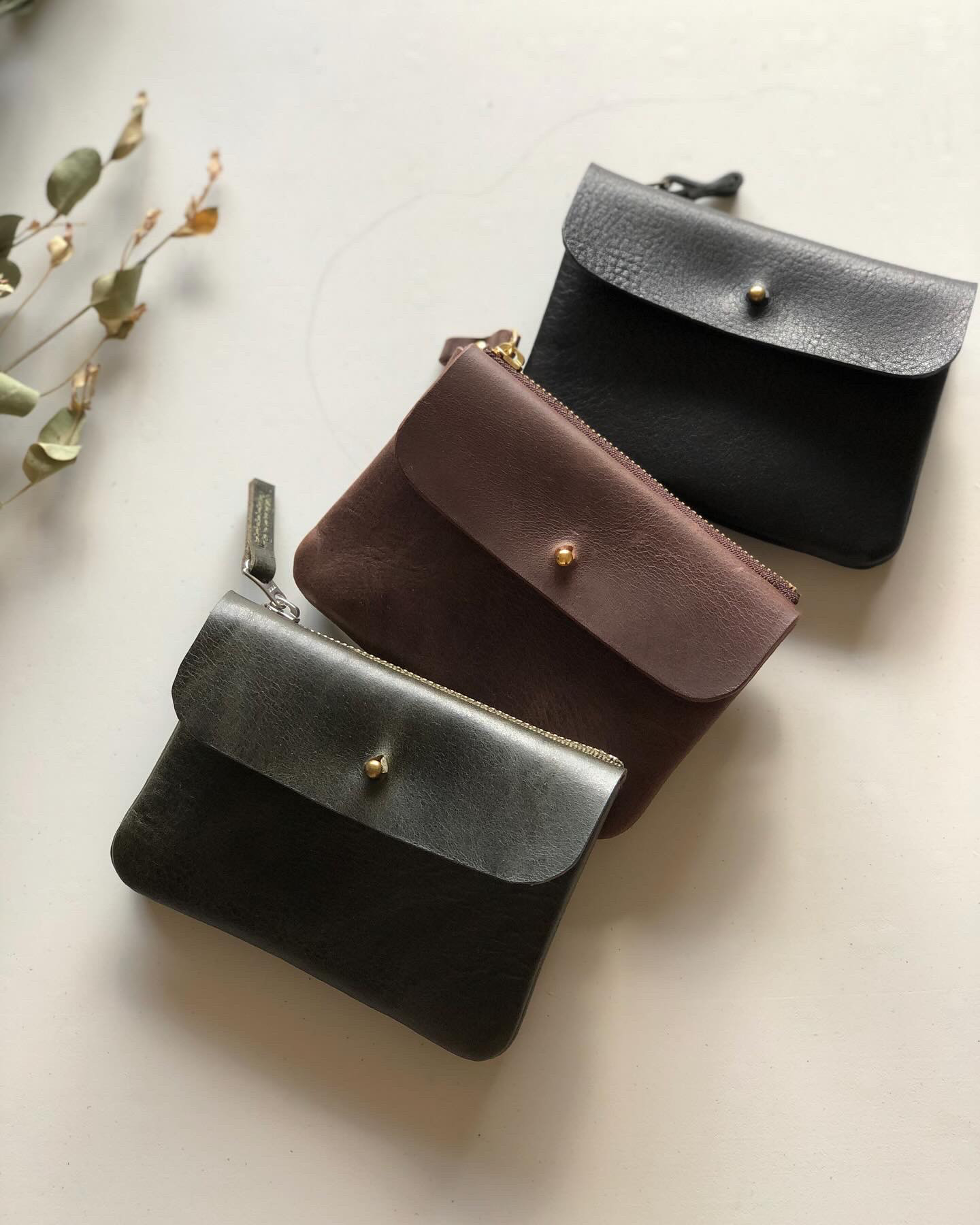 ギボシのお財布　　チョコ、ブラック、カーキ、キャメル、グレー