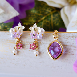 煌めくパープルクリスマスローズのイヤリング、ピアス&ネックレス