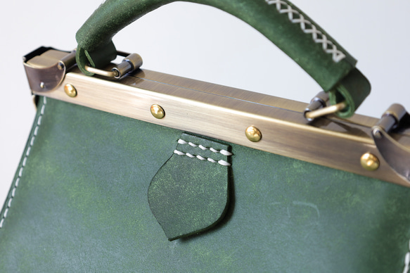【切線派】本革 がま口バッグ 手作りのレザーショルダーバッグレディース 総手縫い 小 12枚目の画像