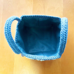 モチーフ編みのニットバッグ (正方形 フラワー） 4枚目の画像