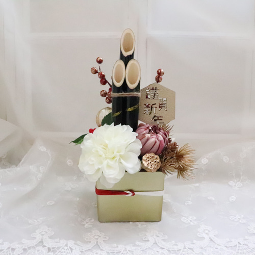 クリーマ限定』お正月飾り☆小さな門松☆ホワイト しめ縄・しめ飾り