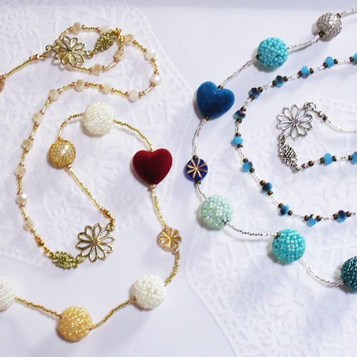 幸せのブレス！一点限定！アンティークビーズ 楽天市場】ブレスレット 極小 赤ビーズ ブレス （ Mサイズ