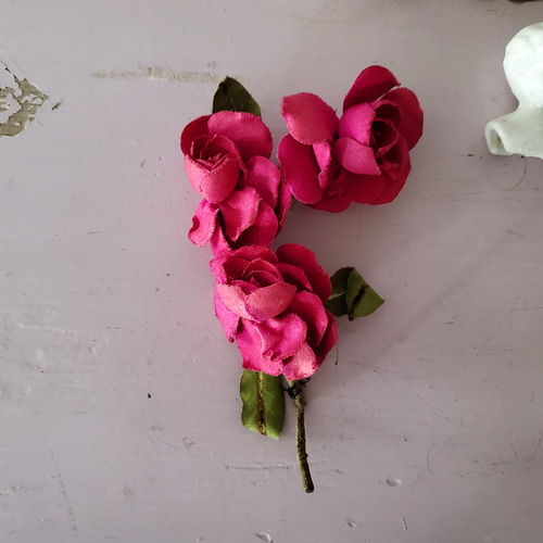 フランスアンティークの花束 フランスアンティーク 花束を持つ少女の