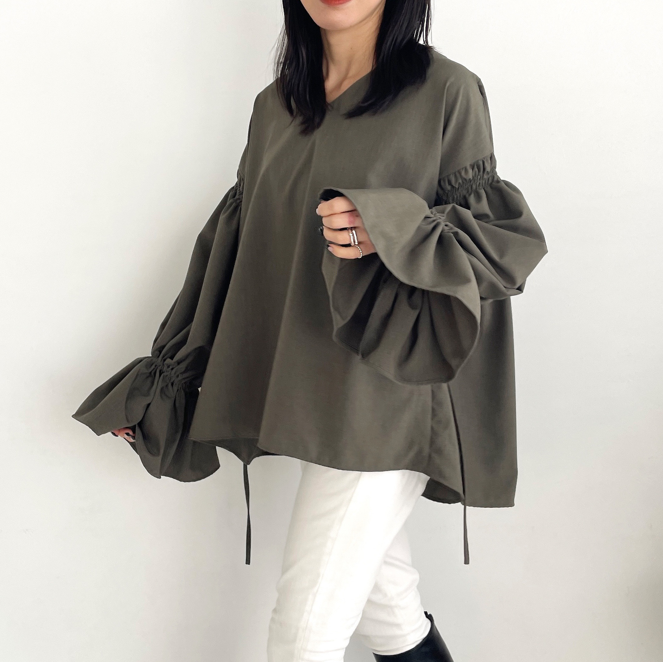 バックフリルキャンディースリーブブラウス(khaki)